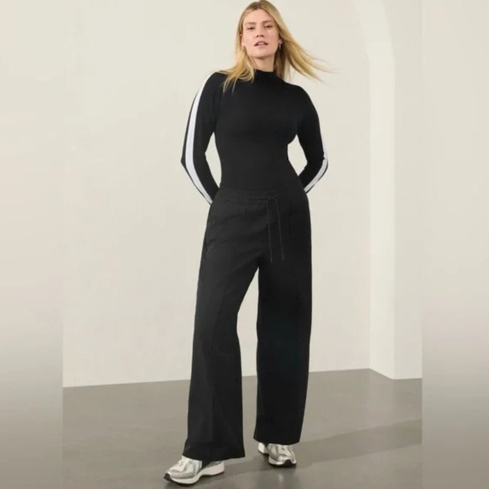 Athleta Endeavor High Rise Relaxed Pant *EUC* - Picture 8 of 8